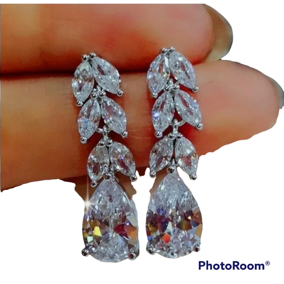 Crystal Drop Earrings - Picture 3 of 3